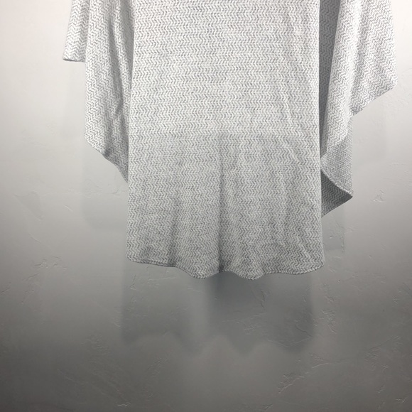 Pure Essence super soft light gray poncho size medium - Picture 9 of 11